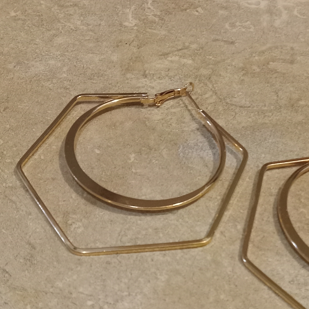 Chic Gold-Tone Hexagon Hoop Earrings